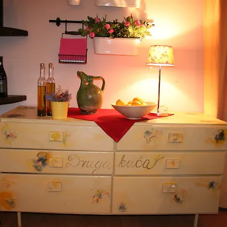 Dom Faletici -